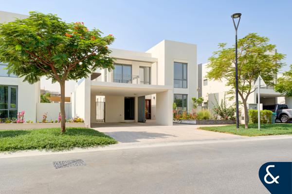 Golf Course | Prime Location | Investment
